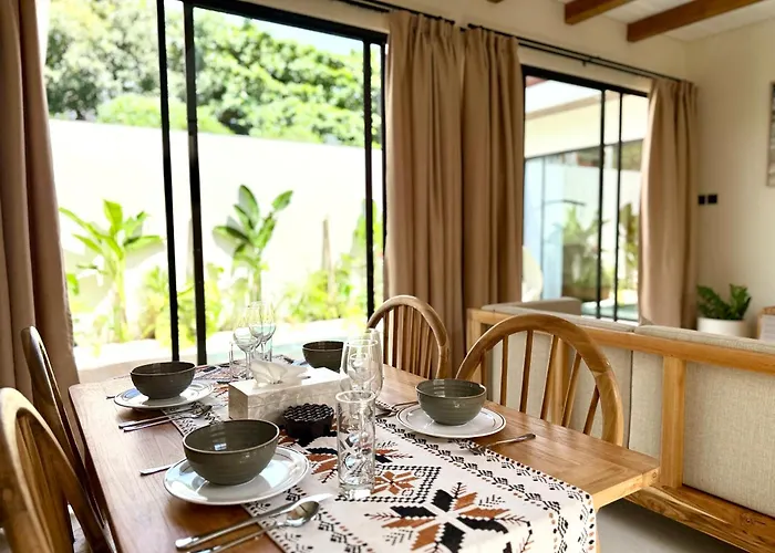 House Of Rakiki - 2 Bedrooms Private In Close To - Small Construction Next Door Legian